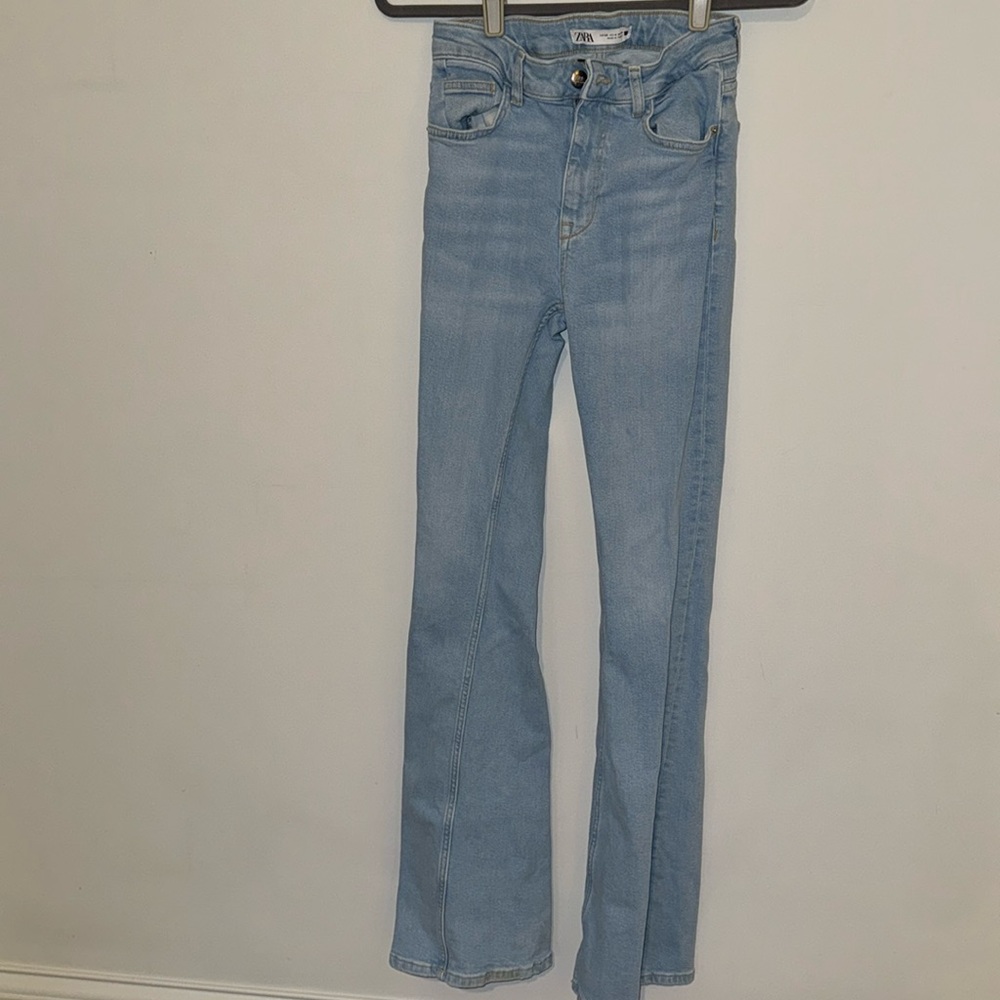 Zara High-Waisted Flare Women’s Jeans Sz 4